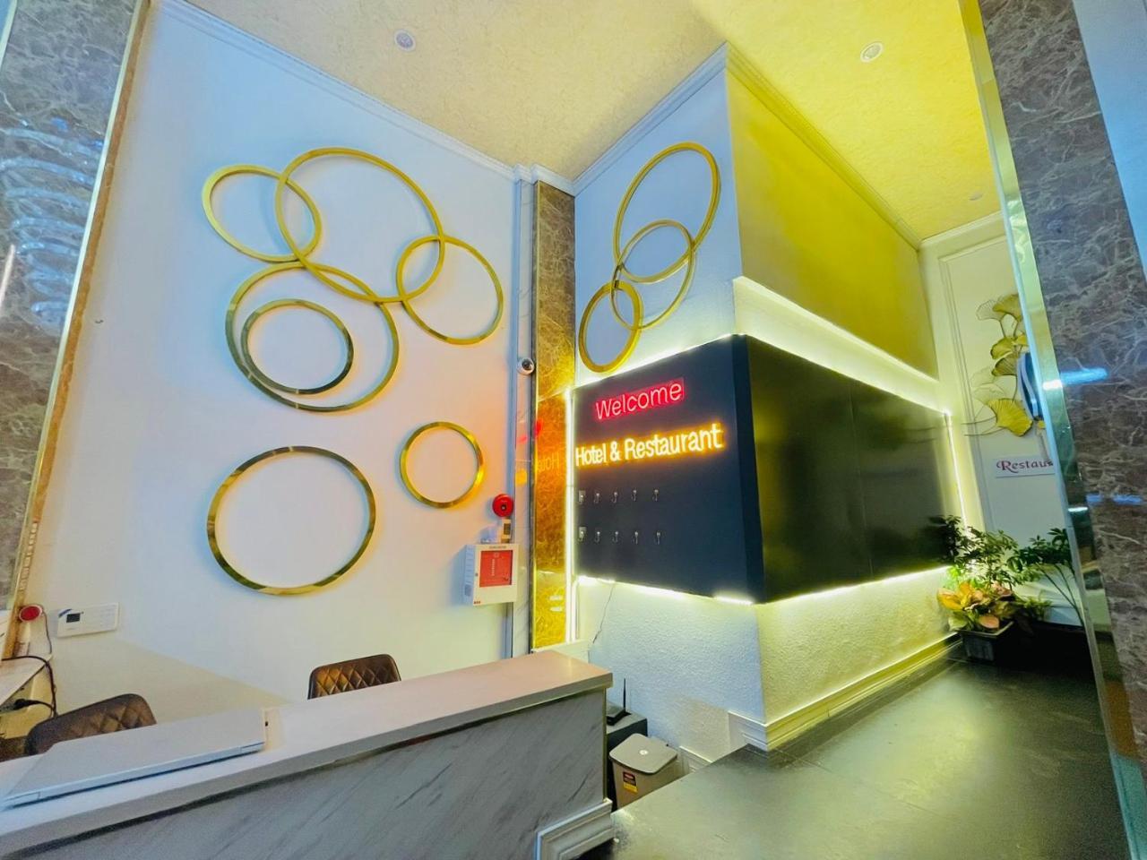 King Hotel Kitchen Ho Chi Minh City Exterior photo